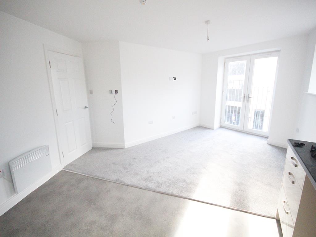 2 bedroom apartment To Let in Earby - IMG_5037.jpg